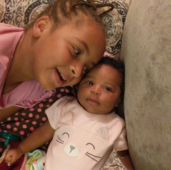 Meet your Posher!!🎓👓🏡⛴️ - Picture 3 of 4